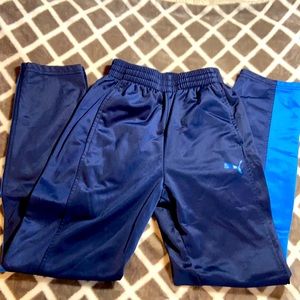Puma boys medium joggers